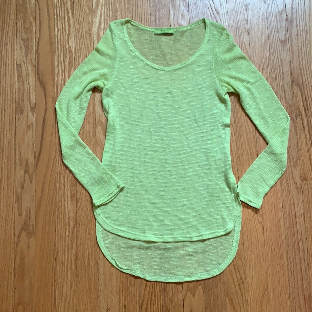 Lightweight lime green top